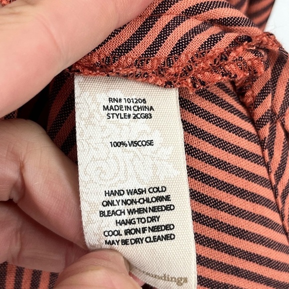 Striped Button-Up Women's Top - Picture 6 of 9